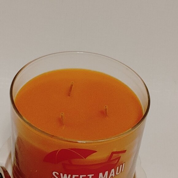 Bath and Body Works Sweet Maui Mango Three Wick Candle BNIP - Picture 4 of 5